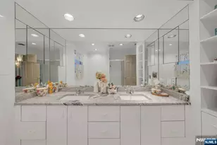 17 Sycamore Dr, Woodcliff Lake, NJ 07677 - Photo 37