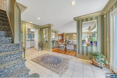 17 Sycamore Drive, Woodcliff Lake, NJ 07677 - Photo 5