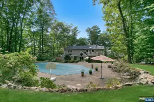 17 Sycamore Dr, Woodcliff Lake, NJ 07677 - Photo 47