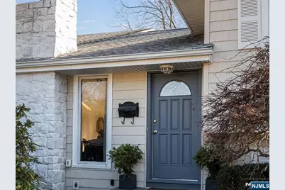 15 Windemere Road, Verona, NJ 07044 - Photo 3