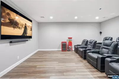 405 Liberty Road, Englewood, NJ 07631 - Photo 33