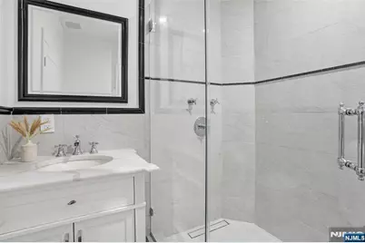 405 Liberty Road, Englewood, NJ 07631 - Photo 35