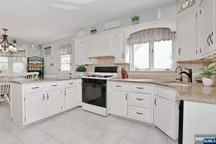 45 Highland Ave, Midland Park, NJ 07432 - Photo 15