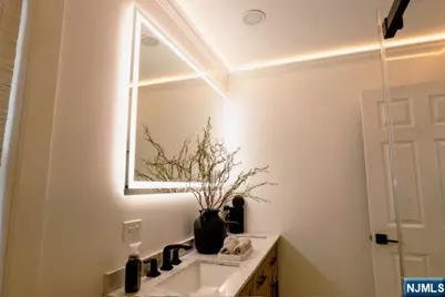 290 Elm Avenue, Bogota, NJ 07603 - Photo 21