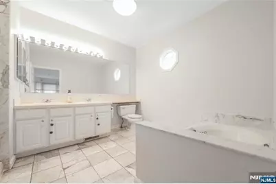 337 The Promenade 337 #337, Edgewater, NJ 07020 - Photo 17