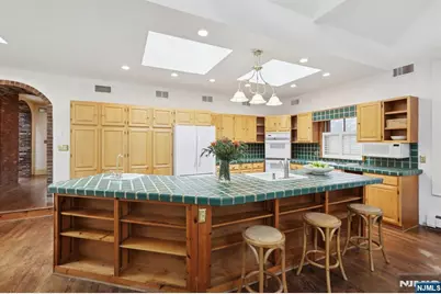 167 Hobart Avenue, Millburn, NJ 07078 - Photo 15