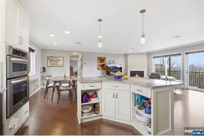 300 Gorge Road 75 #75, Cliffside Park, NJ 07010 - Photo 11