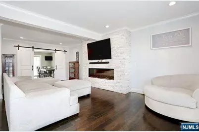 88 Alberta Drive, Saddle Brook Township, NJ 07663 - Photo 5