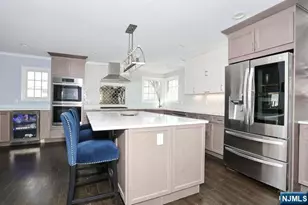 88 Alberta Dr, Saddle Brook Township, NJ 07663 - Photo 17