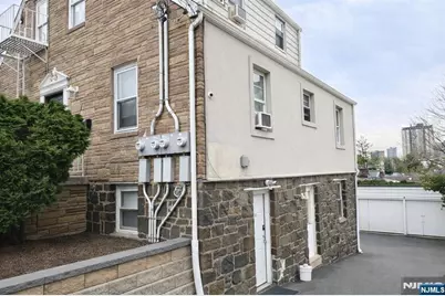 1014 Ponsi Street B #B, Fort Lee, NJ 07024 - Photo 1