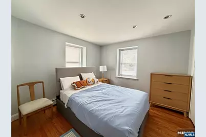 1014 Ponsi Street B #B, Fort Lee, NJ 07024 - Photo 7