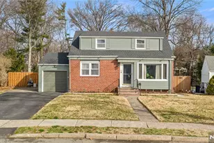 44 Schlosser Dr, Rochelle Park Township, NJ 07662 - Photo 1