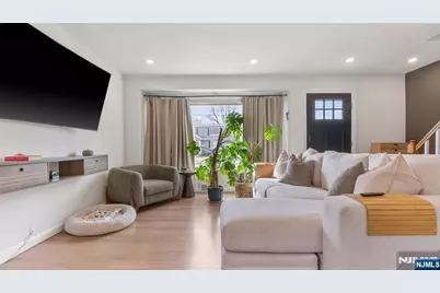 44 Schlosser Drive, Rochelle Park Township, NJ 07662 - Photo 11