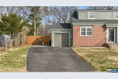 44 Schlosser Drive, Rochelle Park Township, NJ 07662 - Photo 3