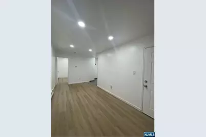 2200 Paterson Plank Road 25 #25, North Bergen, NJ 07047 - Photo 3