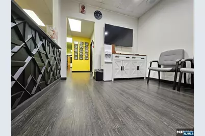 842 Clifton Avenue 6 #6, Clifton, NJ 07013 - Photo 3