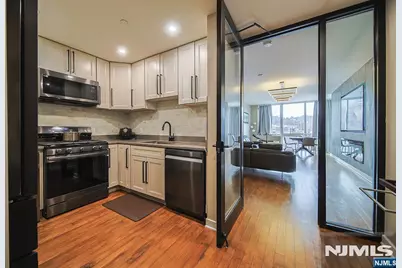 612 Hudson Park 612 #612, Edgewater, NJ 07020 - Photo 15