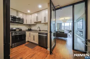 612 Hudson Park 612, Edgewater, NJ 07020 - Photo 15