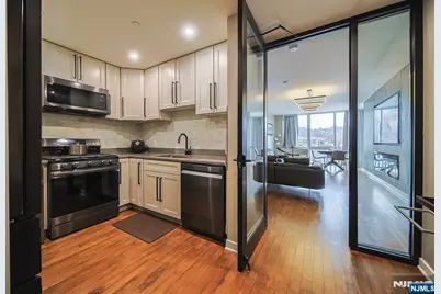 612 Hudson Park 612 #612, Edgewater, NJ 07020 - Photo 15