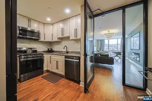 612 Hudson Park 612, Edgewater, NJ 07020 - Photo 15