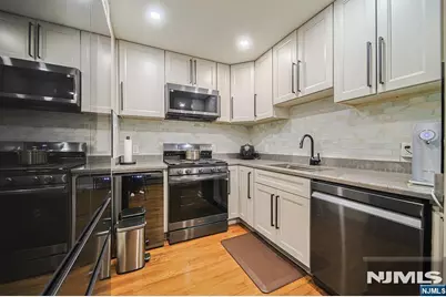 612 Hudson Park 612 #612, Edgewater, NJ 07020 - Photo 13
