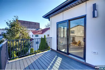 35 Henry Avenue 2nd Floor #2nd Floor, Palisades Park, NJ 07650 - Photo 7