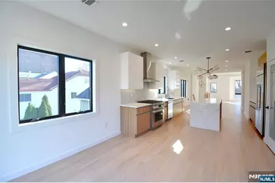 35 Henry Avenue 2nd Floor #2nd Floor, Palisades Park, NJ 07650 - Photo 5