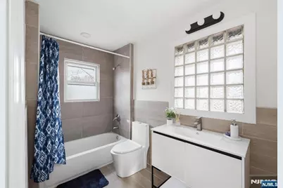 10-12 Mulford Place, Newark, NJ 07112 - Photo 13