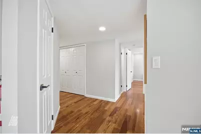 504 Nelson Court, Edgewater, NJ 07020 - Photo 17