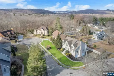 1 Laurel Court, Oakland, NJ 07436 - Photo 5