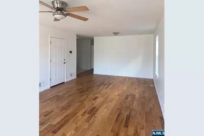 339 Ocean Avenue, Jersey City, NJ 07305 - Photo 11