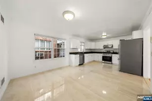 29 Prospect St, Palisades Park, NJ 07650 - Photo 9