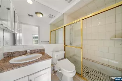 29 Prospect Street, Palisades Park, NJ 07650 - Photo 17