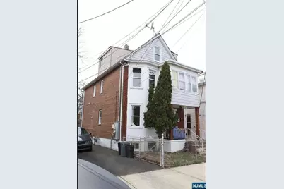 16 Krueger Place, Passaic, NJ 07055 - Photo 3