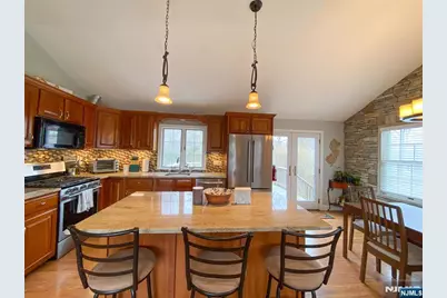 28 Woodside Drive, West Milford, NJ 07480 - Photo 17