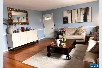 382 Mayer Court 1 #1, Ridgefield, NJ 07657 - Photo 3