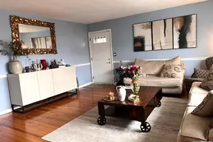 382 Mayer Ct 1, Ridgefield, NJ 07657 - Photo 3