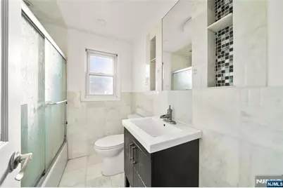 636 Elm Avenue, Ridgefield, NJ 07657 - Photo 19