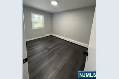 30 Chobot Lane 2 #2, Elmwood Park, NJ 07407 - Photo 9