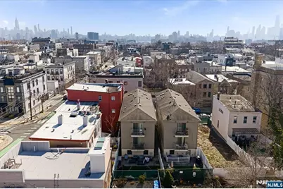 221 Sherman Avenue 2 #2, Jersey City, NJ 07307 - Photo 27
