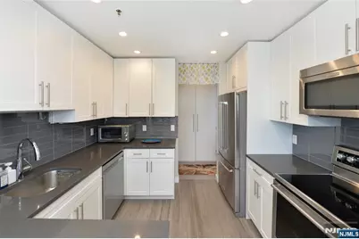 100 Carlyle Drive 14G-North #14G-NORTH, Cliffside Park, NJ 07010 - Photo 9