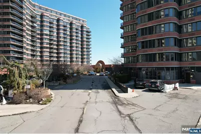 100 Carlyle Drive 14G-North #14G-NORTH, Cliffside Park, NJ 07010 - Photo 3