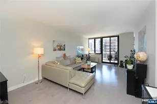 100 Carlyle Dr 14G-North, Cliffside Park, NJ 07010 - Photo 5