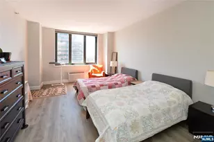 100 Carlyle Dr 14G-North, Cliffside Park, NJ 07010 - Photo 17