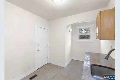 24-26 Irving Avenue, Newark, NJ 07112 - Photo 41