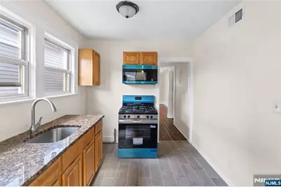 24-26 Irving Avenue, Newark, NJ 07112 - Photo 35