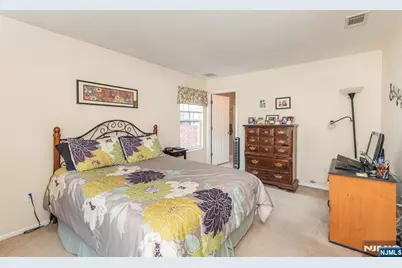 1060 Chedworth Circle, Mahwah, NJ 07430 - Photo 17