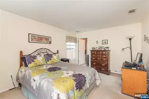 1060 Chedworth Cir, Mahwah, NJ 07430 - Photo 17