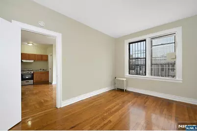 124 Storms Avenue 4E #4E, Jersey City, NJ 07306 - Photo 11