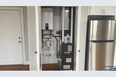 38 Mill Street, Paterson, NJ 07501 - Photo 17